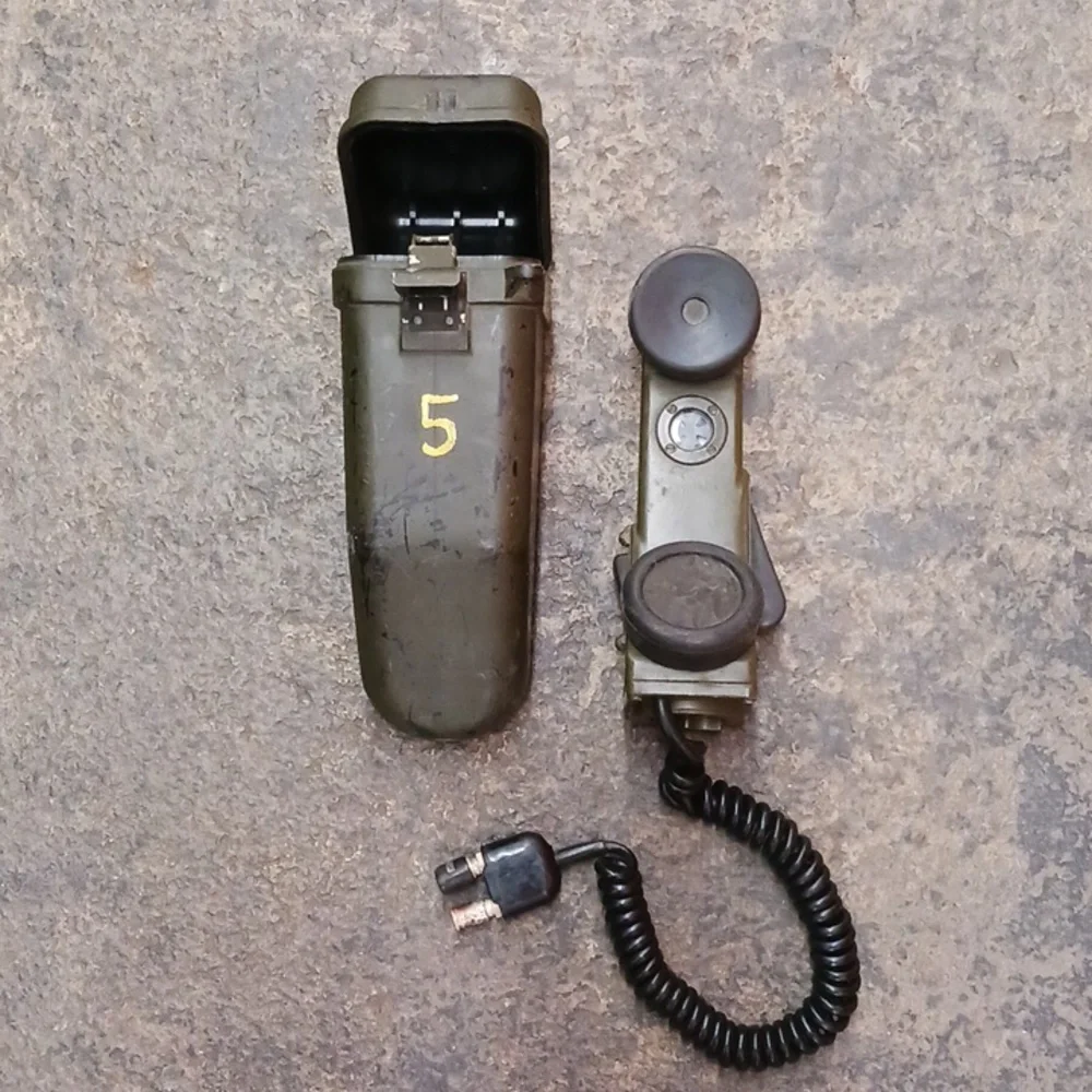 Vintage US Army Military Field Telephone TA-1/PT & Hard Carry Case